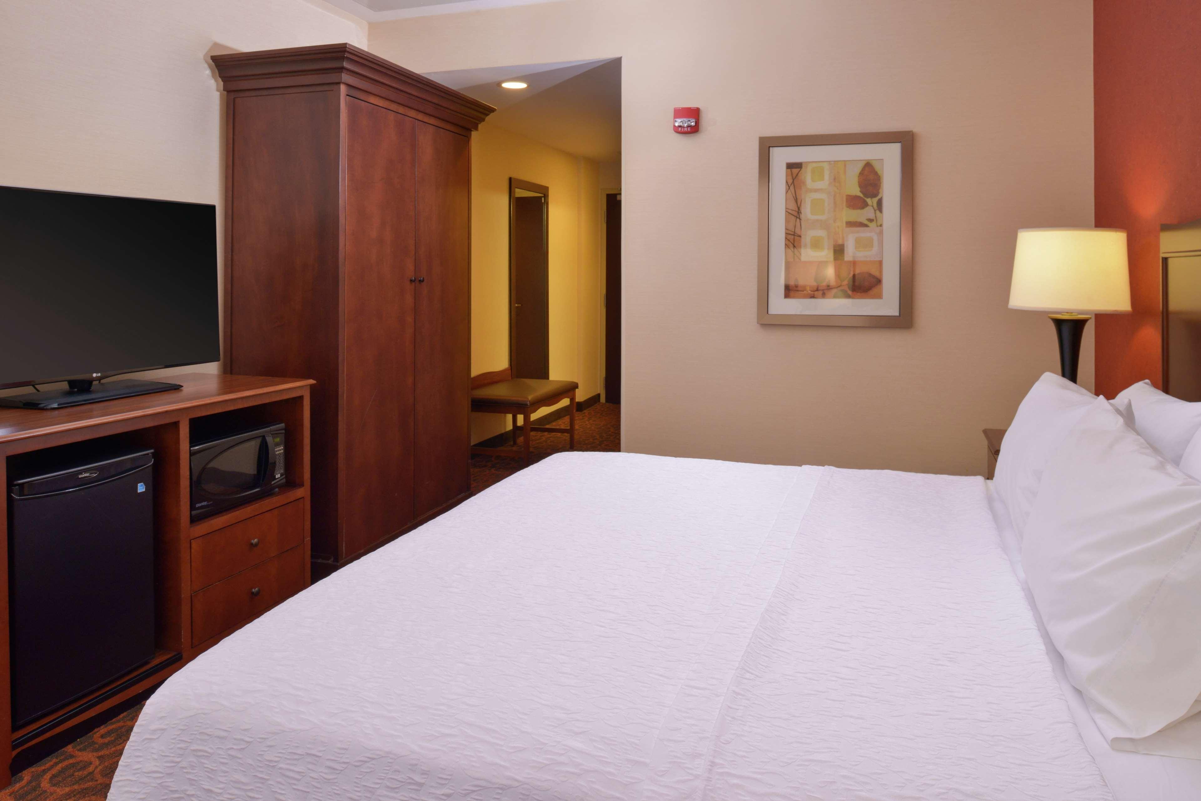 Hampton Inn Frederick Dış mekan fotoğraf