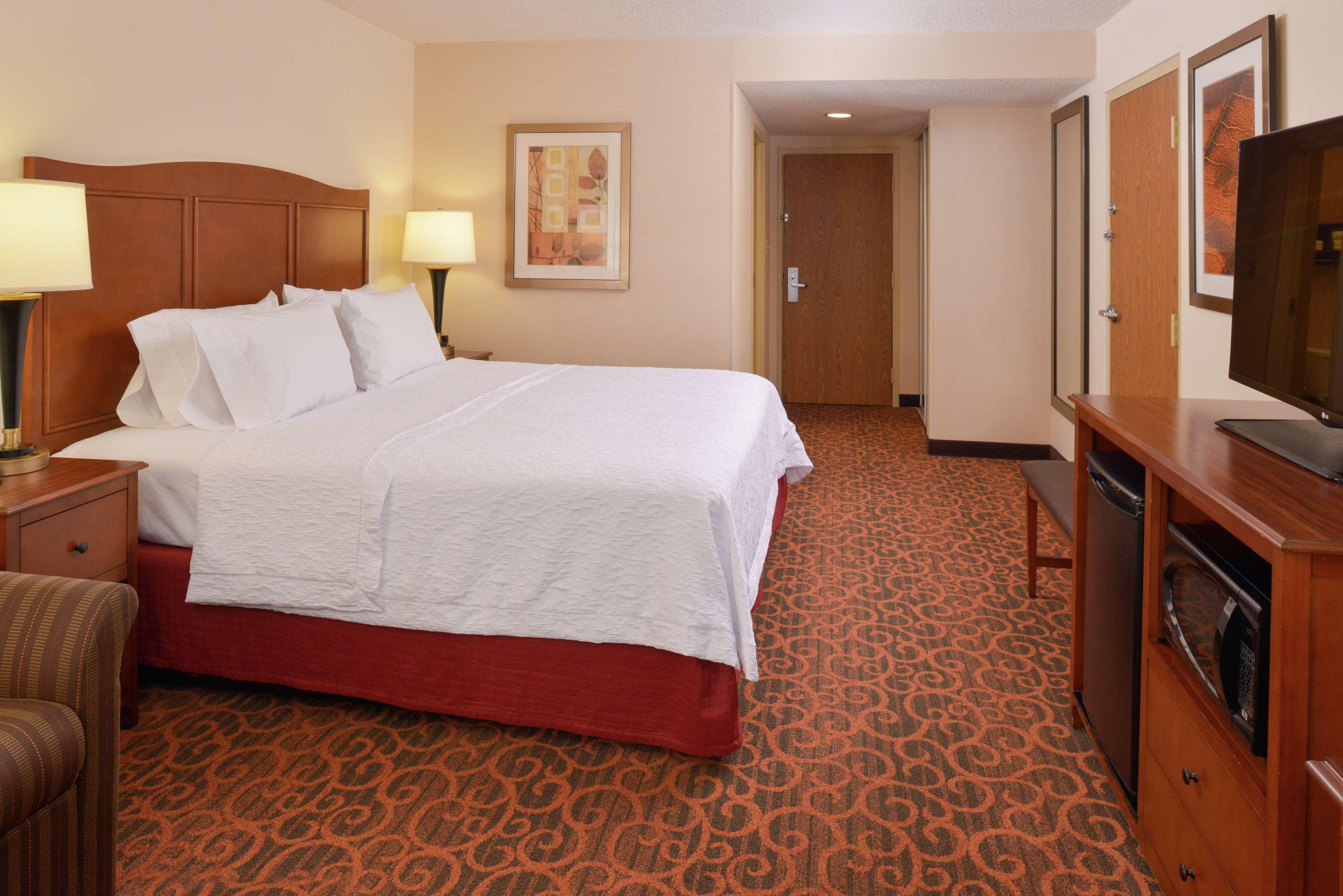 Hampton Inn Frederick Dış mekan fotoğraf