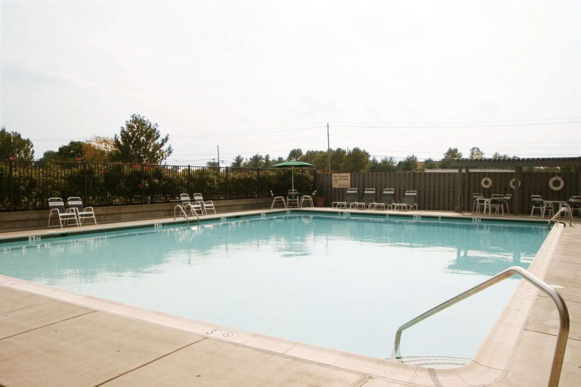 Hampton Inn Frederick Dış mekan fotoğraf