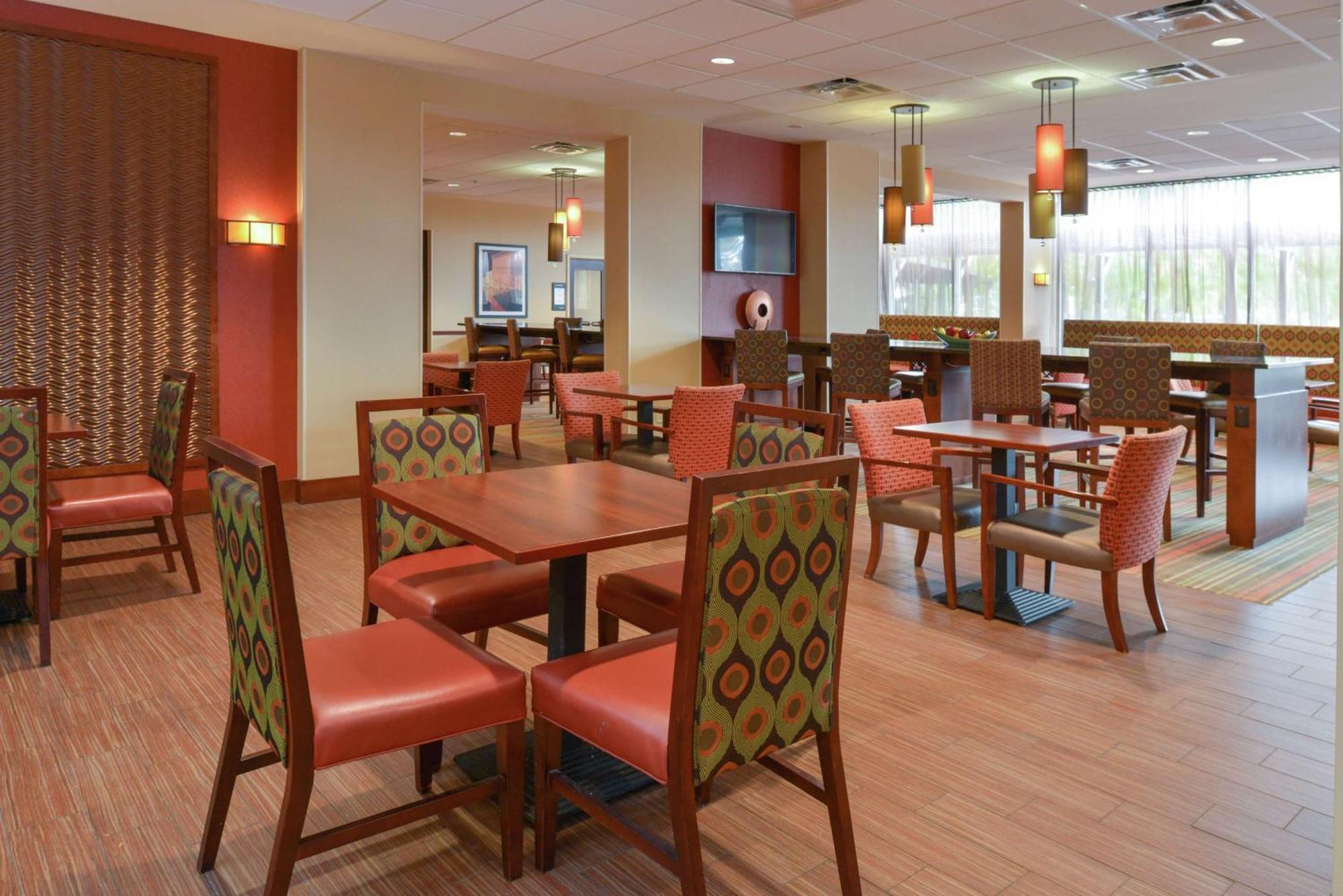 Hampton Inn Frederick Dış mekan fotoğraf